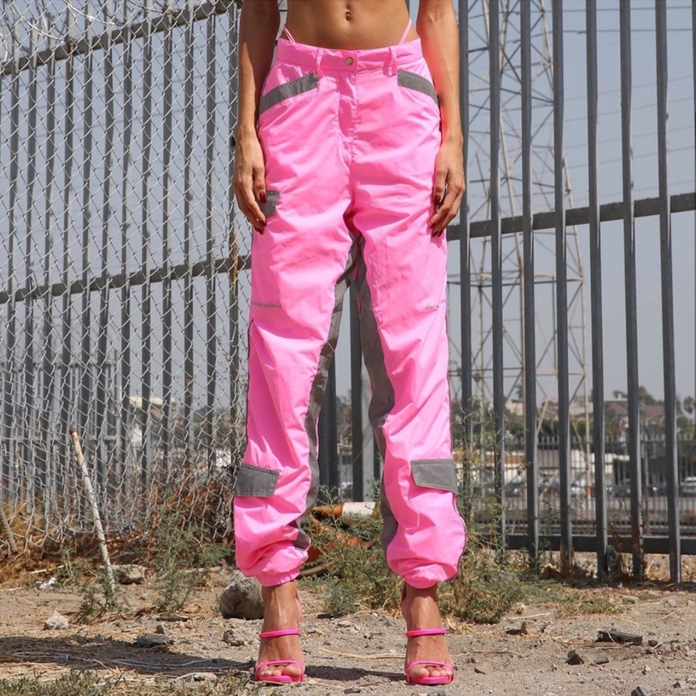 I am Gia halo pant in neon pink
